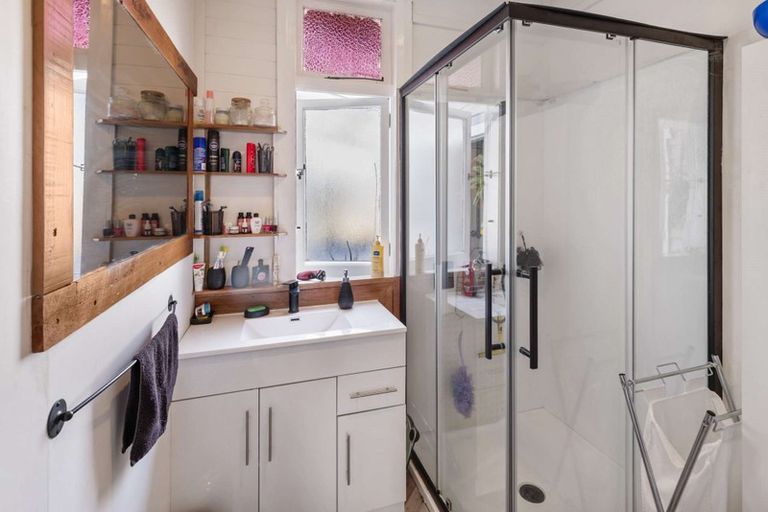 Photo of property in 18 Cook Street, Foxton, 4814