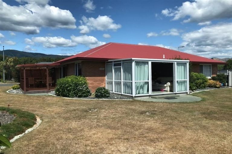 Photo of property in 7 Hoult Crescent, Monaco, Nelson, 7011