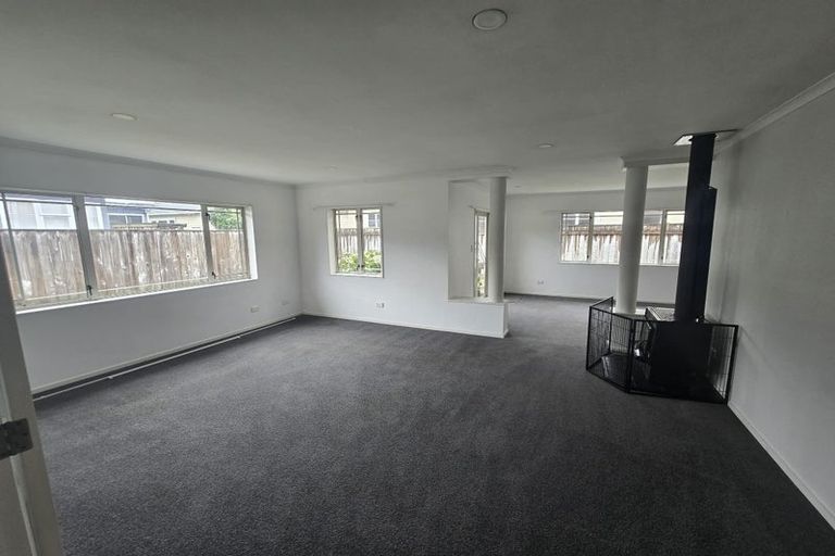 Photo of property in 31a Heretaunga Square, Silverstream, Upper Hutt, 5019