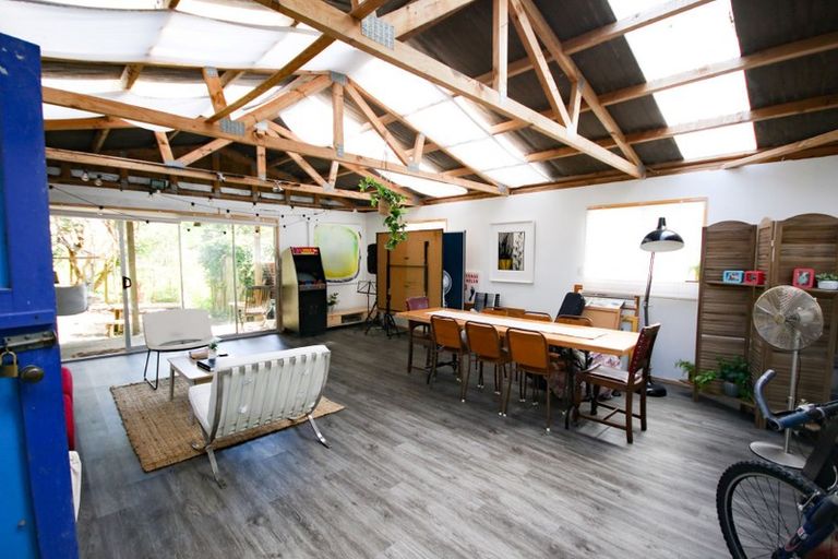 Photo of property in 1913 Paparoa Valley Road, Paparoa, 0571