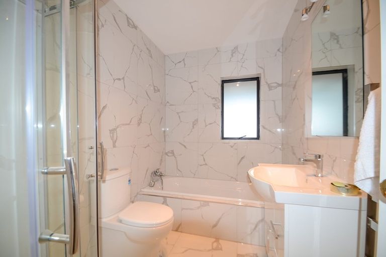 Photo of property in 672 Pakuranga Road, Howick, Auckland, 2010