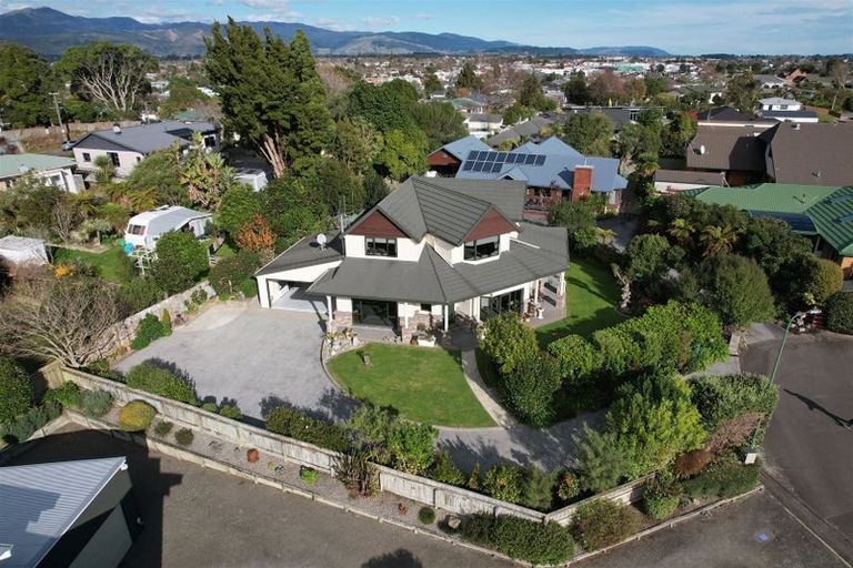 Photo of property in 6 Hillcrest Lane, Levin, 5510