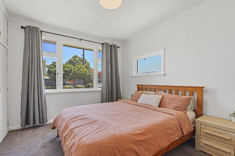 Photo of property in 144a High Street, Oxford, 7430