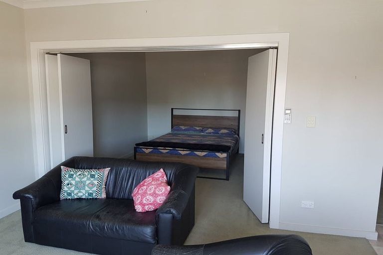 Photo of property in Mclean Towers, 2f/3 Shakespeare Road, Napier South, Napier, 4110
