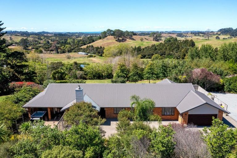 Photo of property in 15 Joblin Road, Wainui, Silverdale, 0994