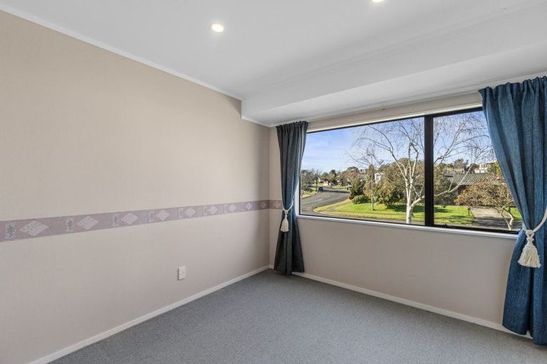 Photo of property in 2 Judena Place, Pukete, Hamilton, 3200