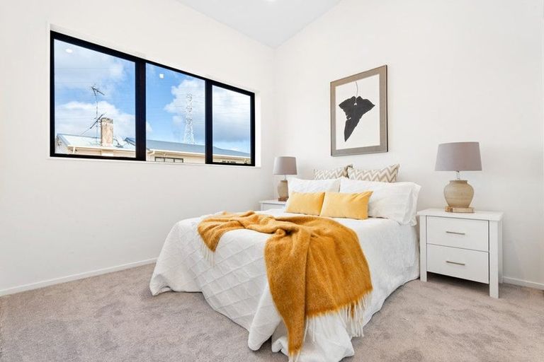 Photo of property in 7/122 Archibald Road, Kelston, Auckland, 0602