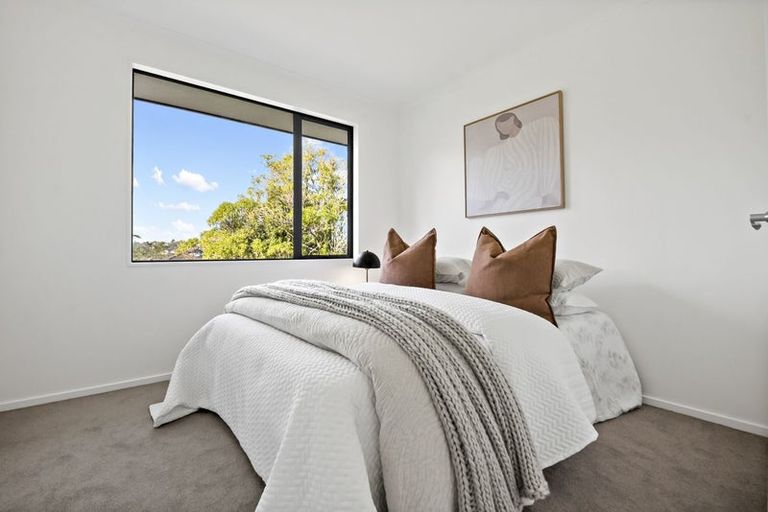 Photo of property in 45 Kittiwake Drive, Schnapper Rock, Auckland, 0632