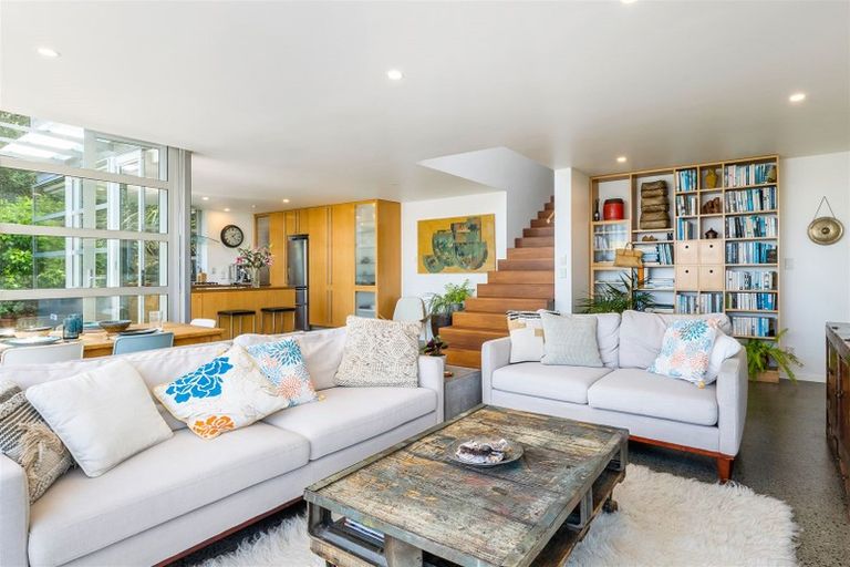 Photo of property in 80 Moana Road, Plimmerton, Porirua, 5026