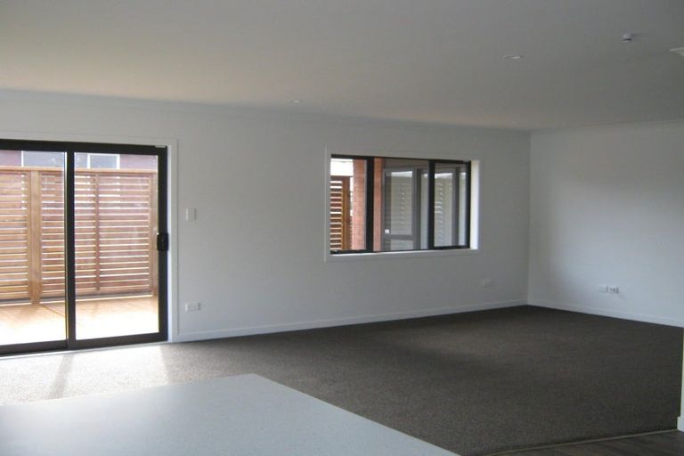 Photo of property in 702 Pioneer Highway, Takaro, Palmerston North, 4412