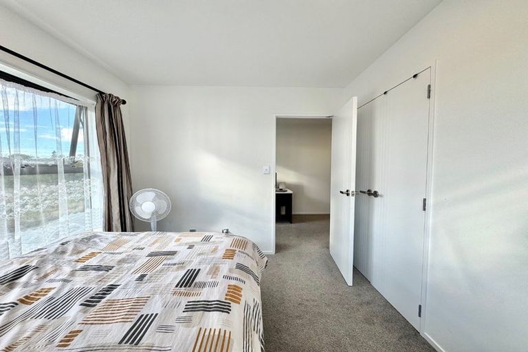 Photo of property in 30 Minhas Road, Papakura, 2110