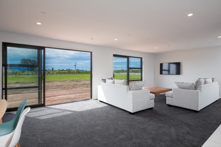 Photo of property in 28 Hardings Road, Riverlands, Blenheim, 7274