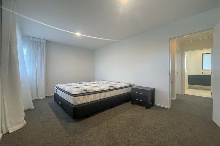 Photo of property in 8a Roa Road, Fendalton, Christchurch, 8041