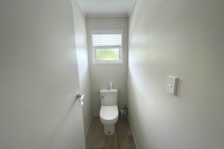 Photo of property in 2/2 Pine Terrace, Howick, Auckland, 2014