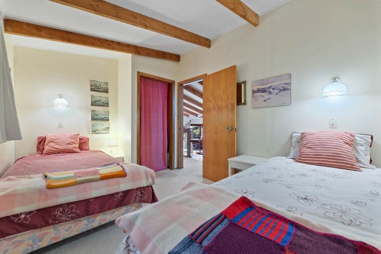 Photo of property in 33 Hauraki Terrace, Pukawa Bay, Turangi, 3381