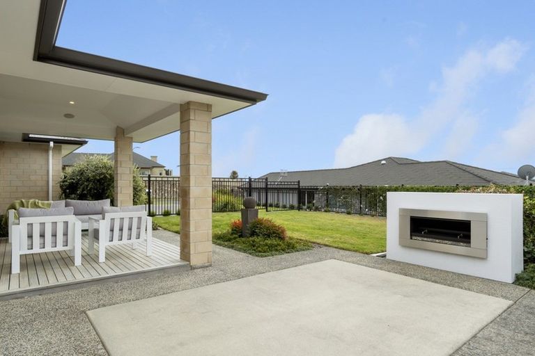 Photo of property in 19 Louise Drive, Ohauiti, Tauranga, 3112