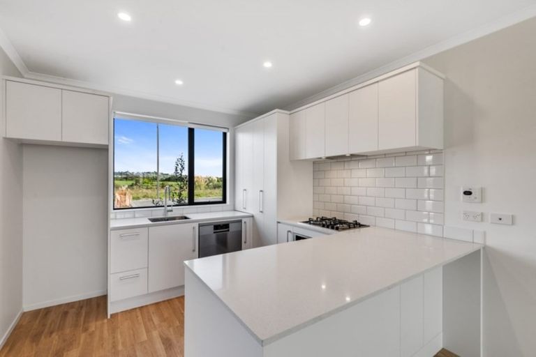 Photo of property in 5 Bonnette Road, Flat Bush, Auckland, 2019