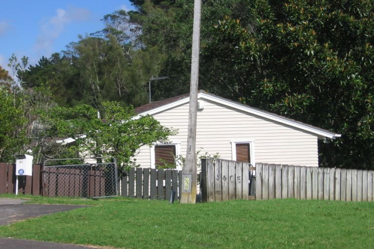 Photo of property in 18 Grandison Crescent, New Lynn, Auckland, 0600