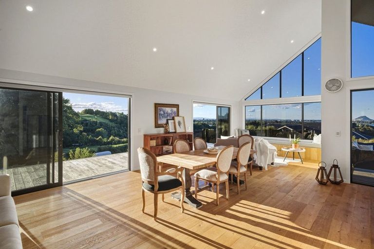 Photo of property in 42 Te Auhi Way, Welcome Bay, Tauranga, 3112