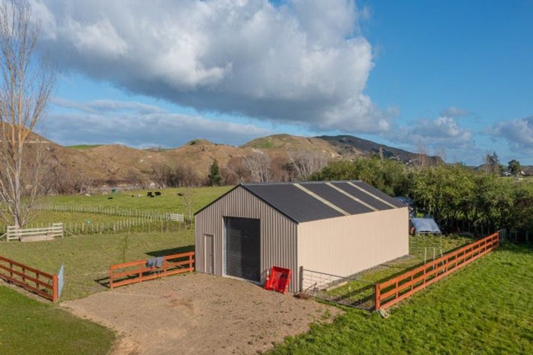 Photo of property in 60 River Road, Otane, Waipawa, 4271