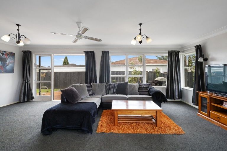 Photo of property in 48 Sandspit Road, Waiuku, 2123