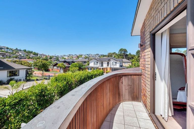 Photo of property in 21 South Kensington Way, Henderson, Auckland, 0612