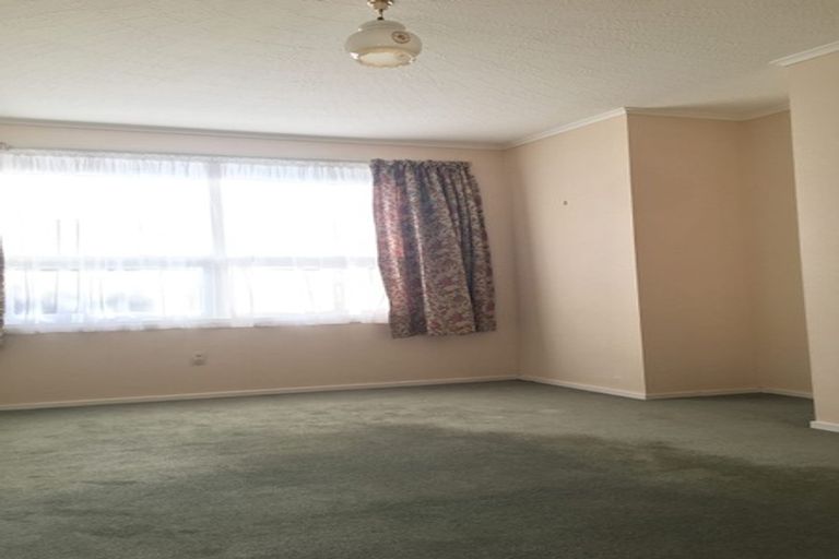Photo of property in 122 Kings Crescent, Hutt Central, Lower Hutt, 5010