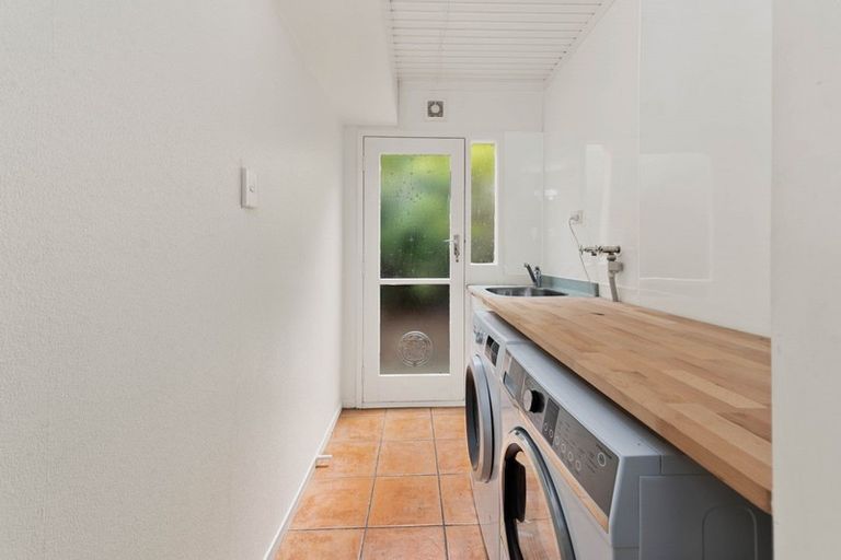 Photo of property in 6 Mark Place, Lynmore, Rotorua, 3010