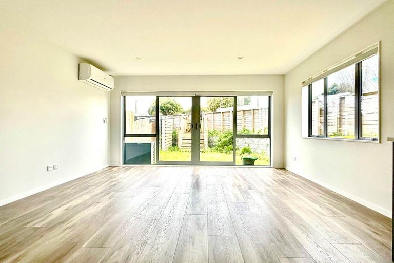 Photo of property in 99a Mahia Road, Wattle Downs, Auckland, 2103
