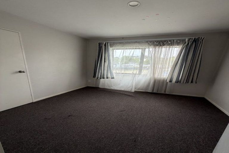 Photo of property in 27g Rehia Road, Massey, Auckland, 0614