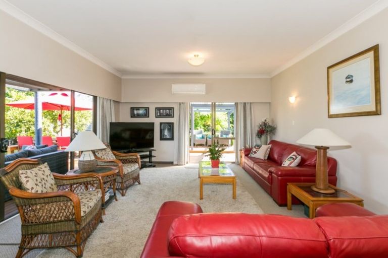 Photo of property in 52 Meeanee Road, Taradale, Napier, 4112