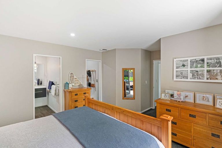 Photo of property in 33 Broadhaven Avenue, Parklands, Christchurch, 8083