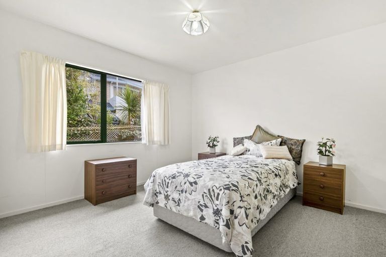 Photo of property in 1 Castaway Place, Gulf Harbour, Whangaparaoa, 0930