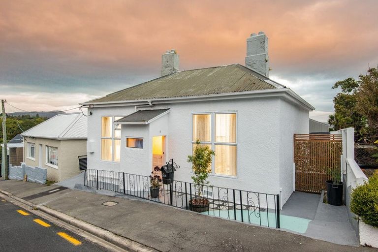 Photo of property in 6 Mccrea Street, Mornington, Dunedin, 9011