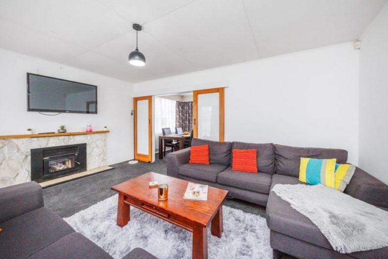 Photo of property in 26 Rhodes Drive, Kelvin Grove, Palmerston North, 4414