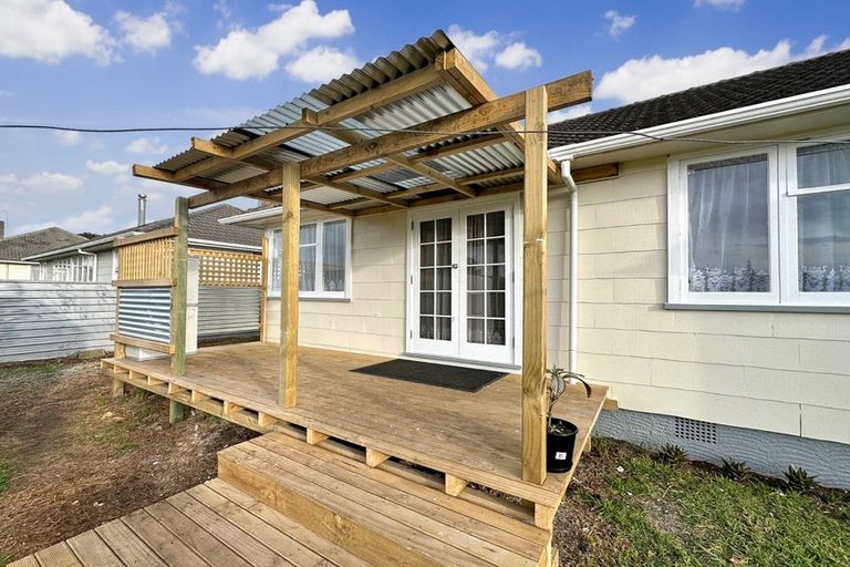 Photo of property in 32 Akatea Street, Gonville, Whanganui, 4501