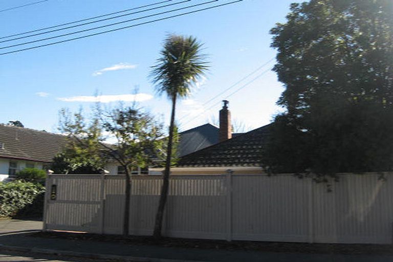 Photo of property in 17 Jeffreys Road, Fendalton, Christchurch, 8052