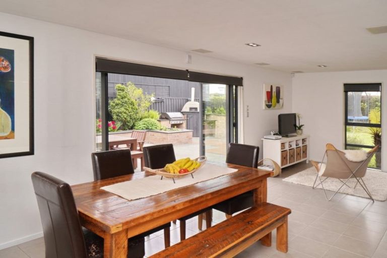 Photo of property in 43 Westpark Drive, Burnside, Christchurch, 8053