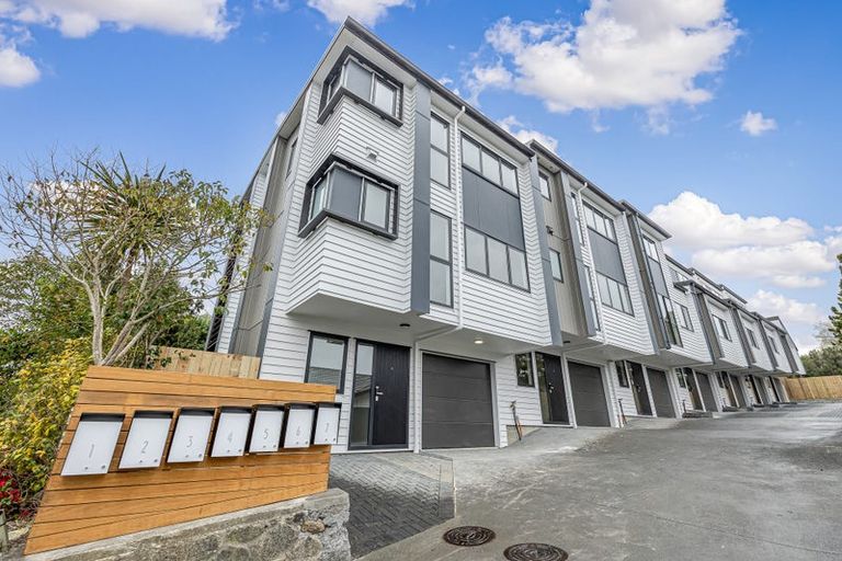 Photo of property in 5/163 Edmonton Road, Te Atatu South, Auckland, 0610