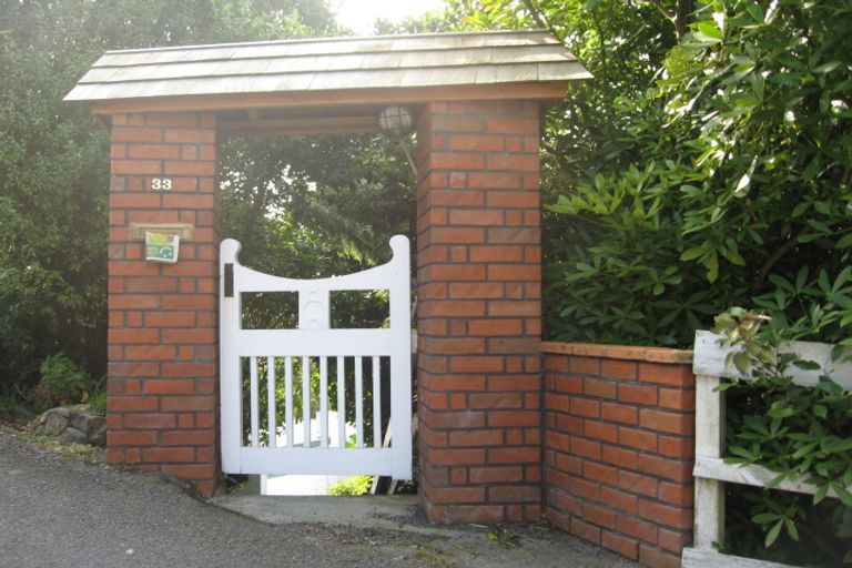 Photo of property in 33-35 Espin Crescent, Karori, Wellington, 6012