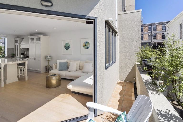 Photo of property in 2/4 Fitzroy Street, Ponsonby, Auckland, 1021