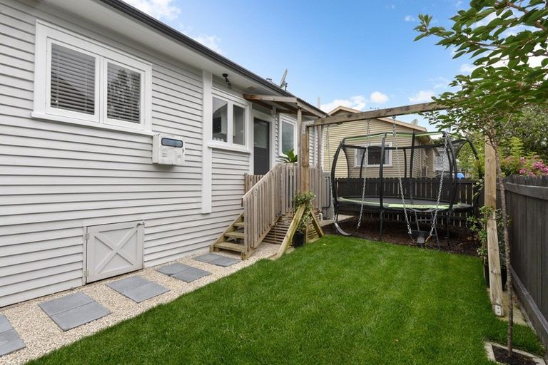 Photo of property in 35 Hinau Street, Maeroa, Hamilton, 3200