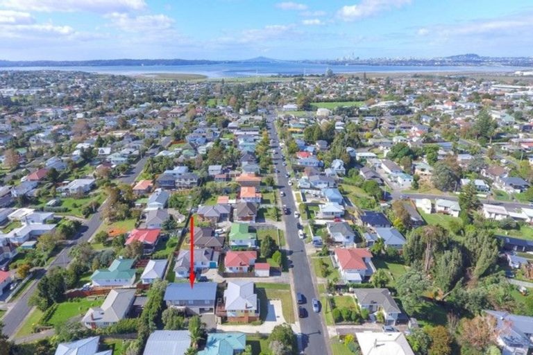 Photo of property in 29a Sylvan Crescent, Te Atatu South, Auckland, 0610