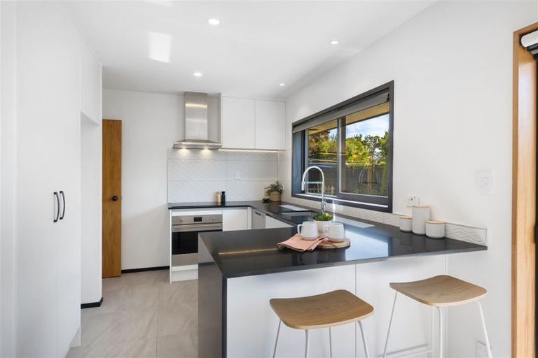 Photo of property in 2/193 Weston Road, St Albans, Christchurch, 8052