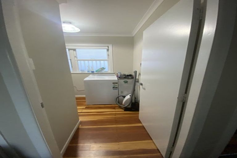 Photo of property in 113 Parkvale Road, Karori, Wellington, 6012