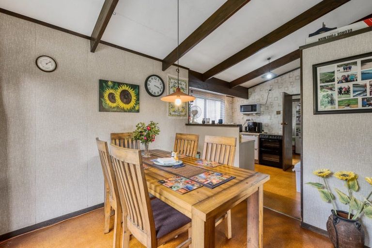 Photo of property in 48 Resolution Road, Welcome Bay, Tauranga, 3112