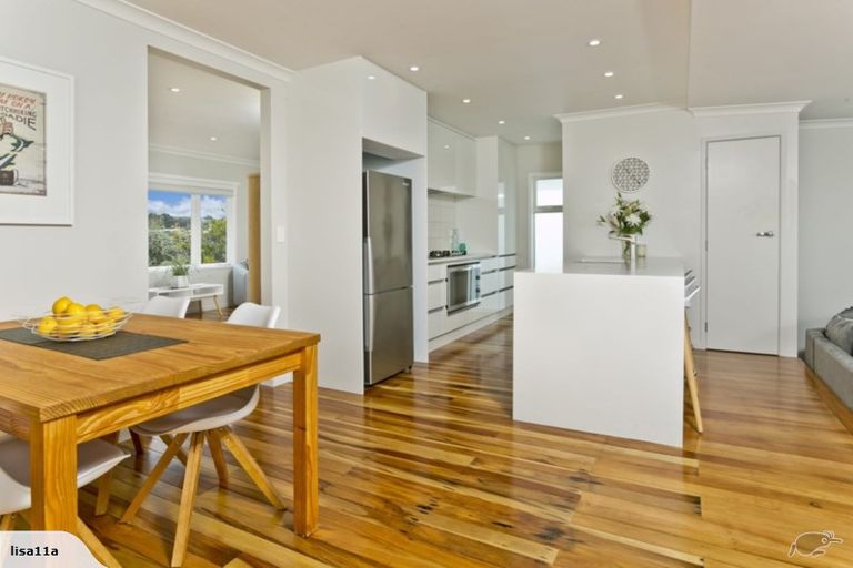 Photo of property in 43 Lake Road, Devonport, Auckland, 0624
