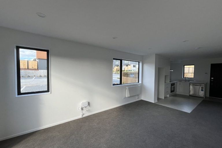 Photo of property in 43 Raupeti Lane, Henderson, Auckland, 0612