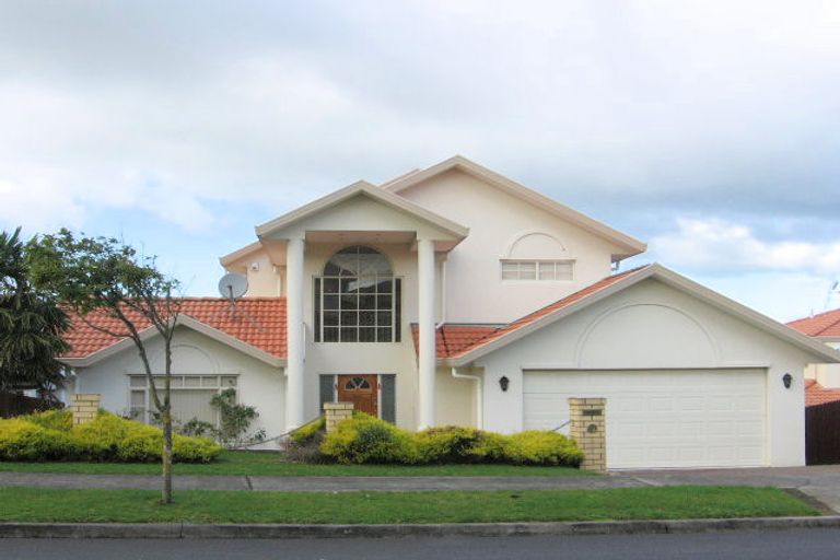 Photo of property in 70 Ransom Smyth Drive, Goodwood Heights, Auckland, 2105