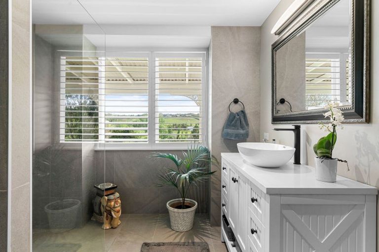 Photo of property in 124 Devich Road, Mangawhai, Wellsford, 0975